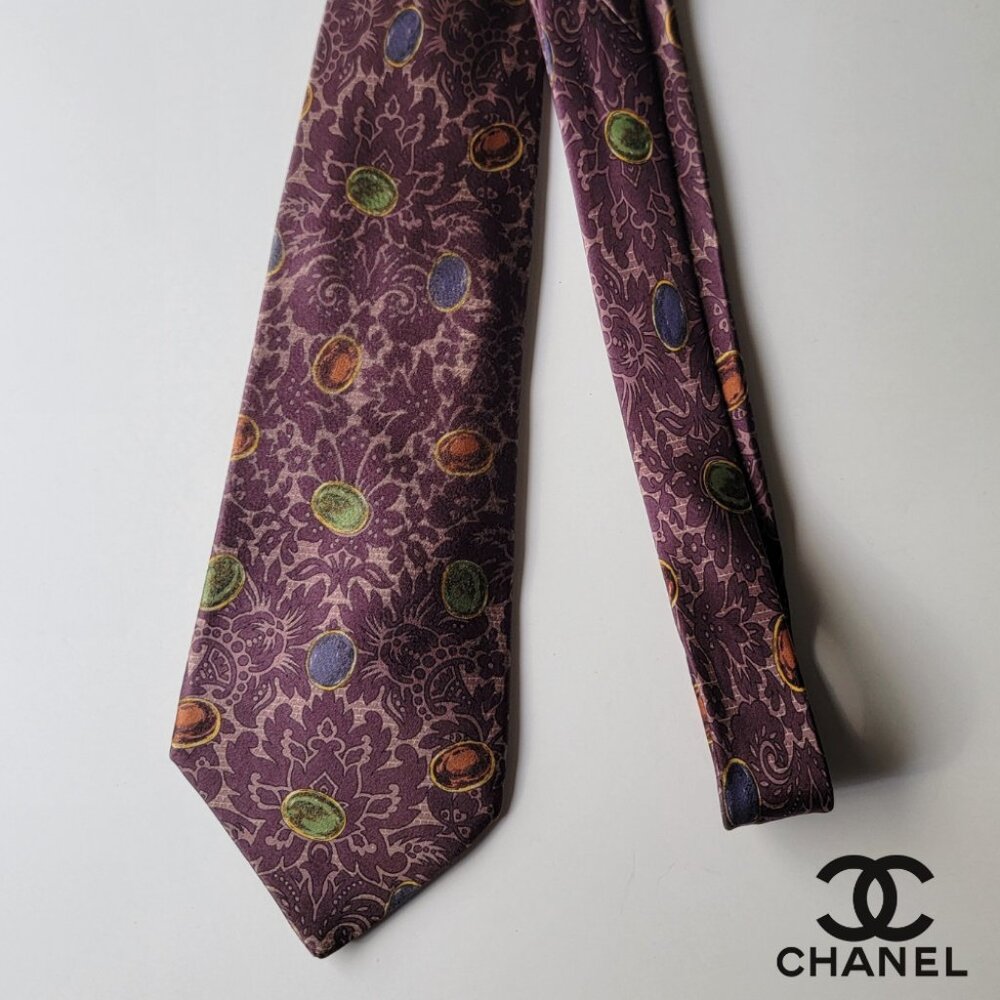 CHANEL Vintage Men's Tie 100% Silk Made in Italy Classic Jewel Pattern Authentic